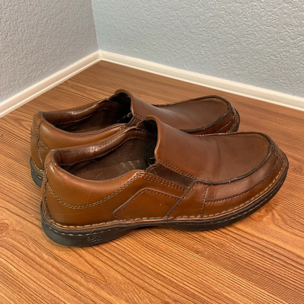 Men's Tan Leather Slip-On Loafers size  11 wide